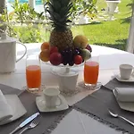 Laura Отель типа 