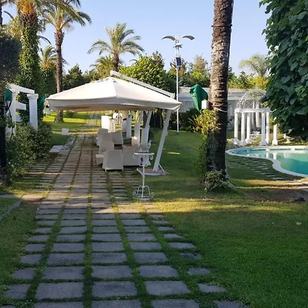 ベッド・アンド・ブレックファスト Laura