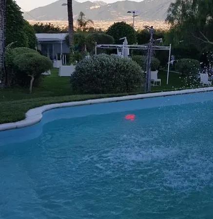 ベッド・アンド・ブレックファスト Laura