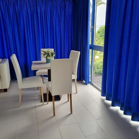 Laura ベッド・アンド・ブレックファスト