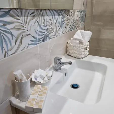 ベッド・アンド・ブレックファスト Laura 3*